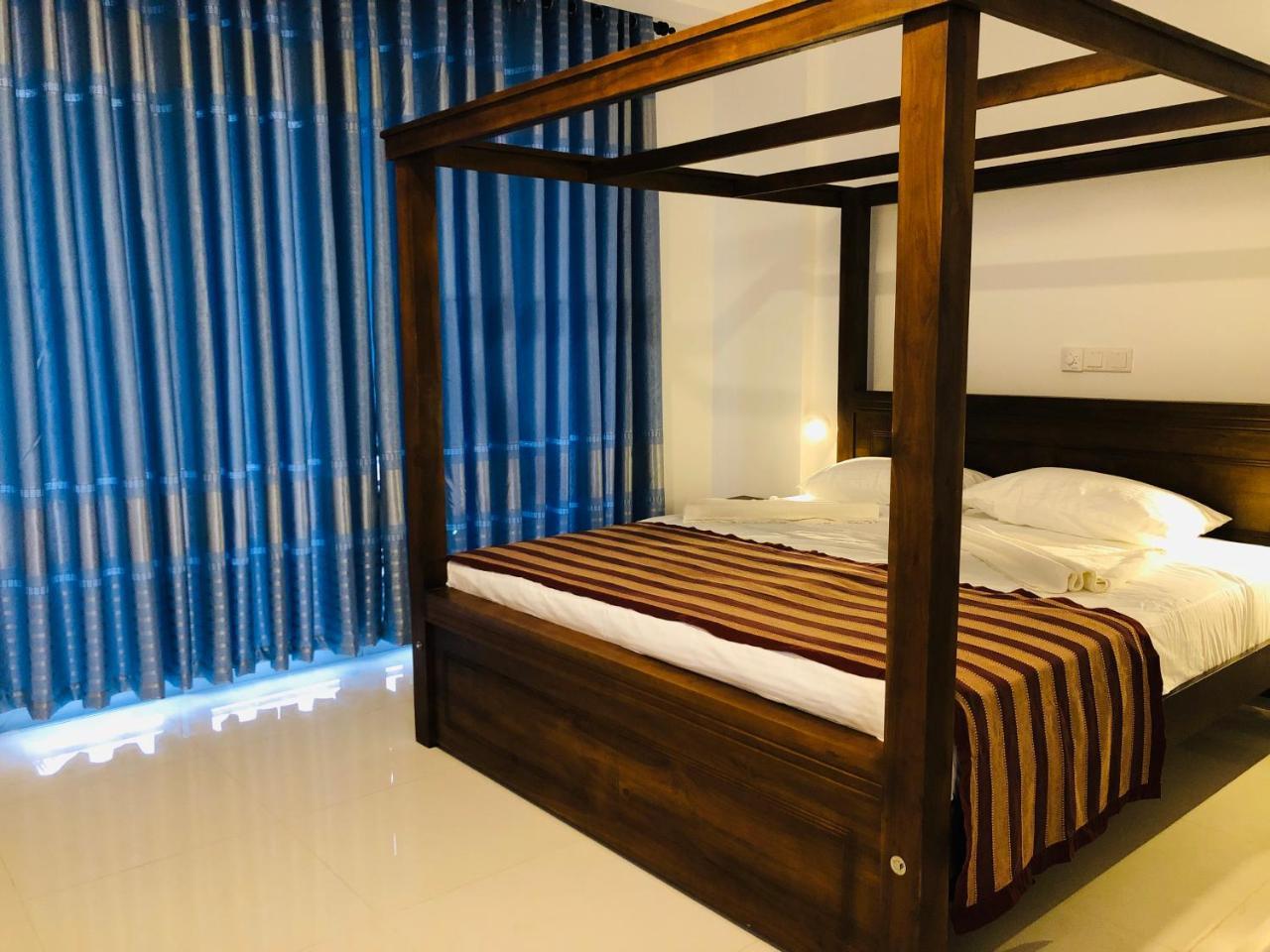Hotel Ocean Edge Hikka Hikkaduwa Exterior foto
